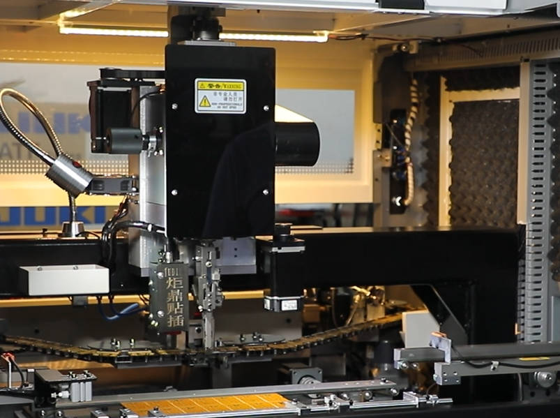 三極管插件機：電子制造自動化升級的關鍵設備