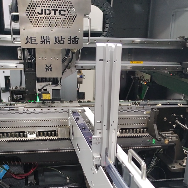 不只是賣設(shè)備：卓越的插件機(jī)供應(yīng)商為您帶來的三大核心價值?