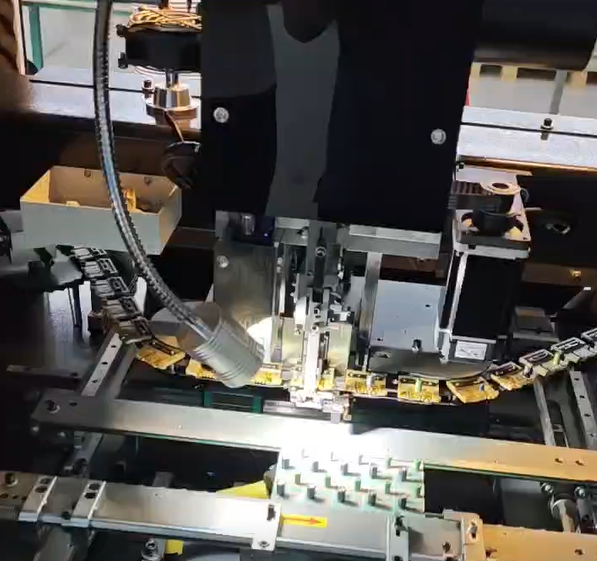 PCBA自動插件機：打通全流程自動化驅動PCBA制造邁向工業4.0?